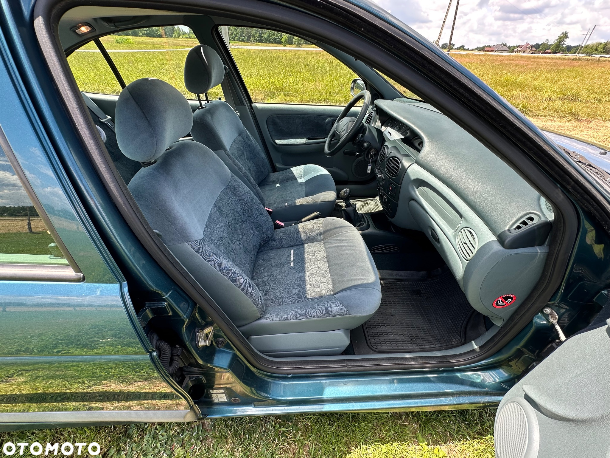 Renault Megane 1.6 RN - 9
