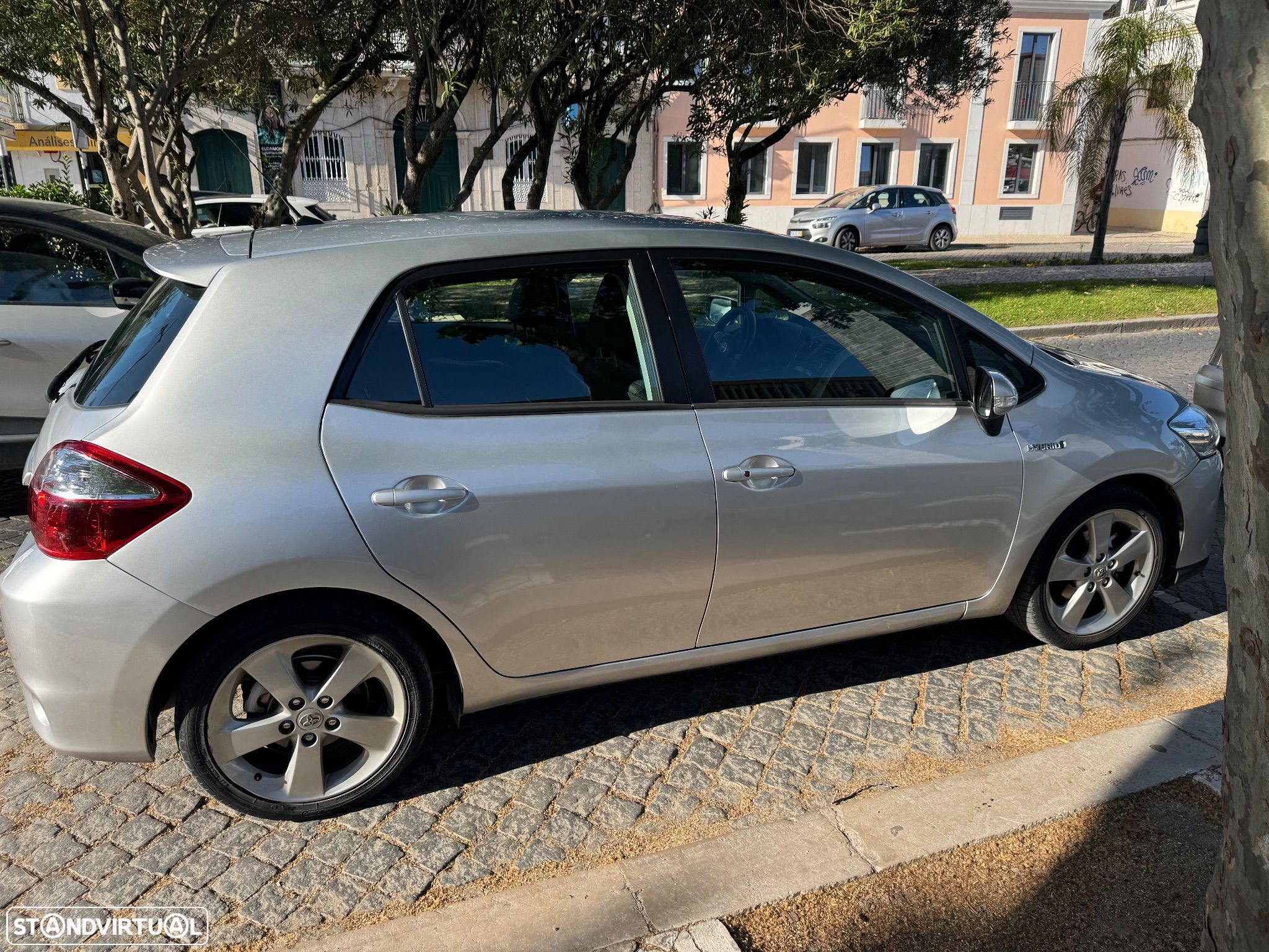 Toyota Auris 1.8 HSD Comfort - 1
