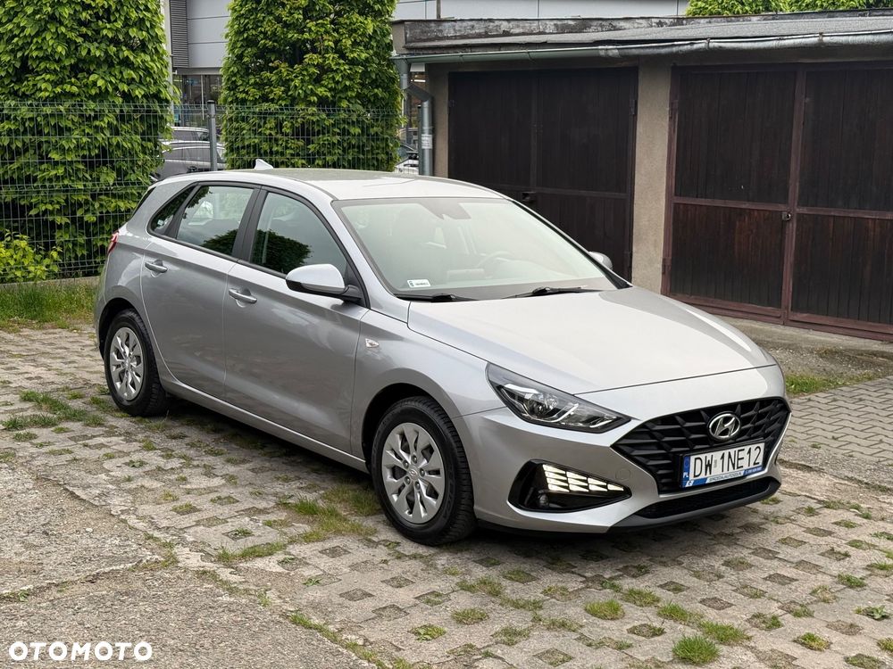 Hyundai i30 1.5 DPI Classic + - 23