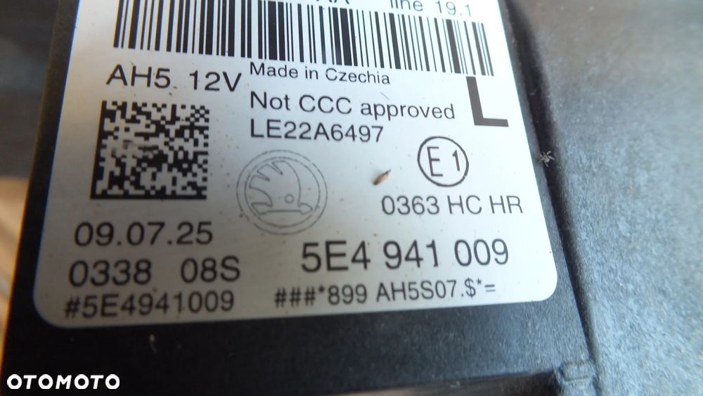 Lampa przednia lewa  Fulled Skoda Octavia IV Lift 5E4941009 - 10