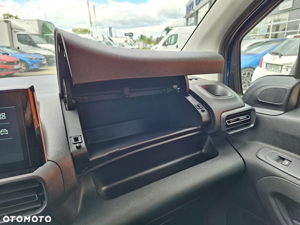 Fiat BOGATE WYPOSAŻENIE, OD RĘKI - DOBLO L2 1,5 102KM - kamera cofania, LED, Wykładzina antypoślizgowa - 29