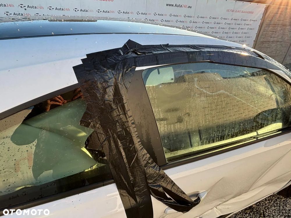 Opel Corsa 1.4 T Color Edition S&S - 15