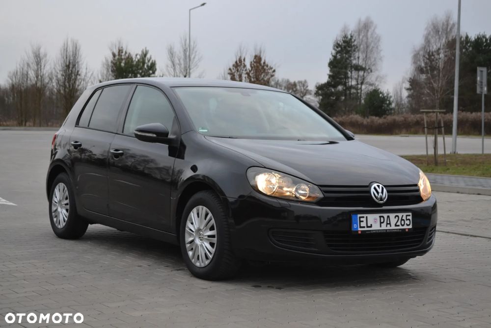 Volkswagen Golf - 34