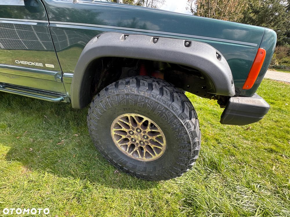Jeep Cherokee 4.0 Limited - 12