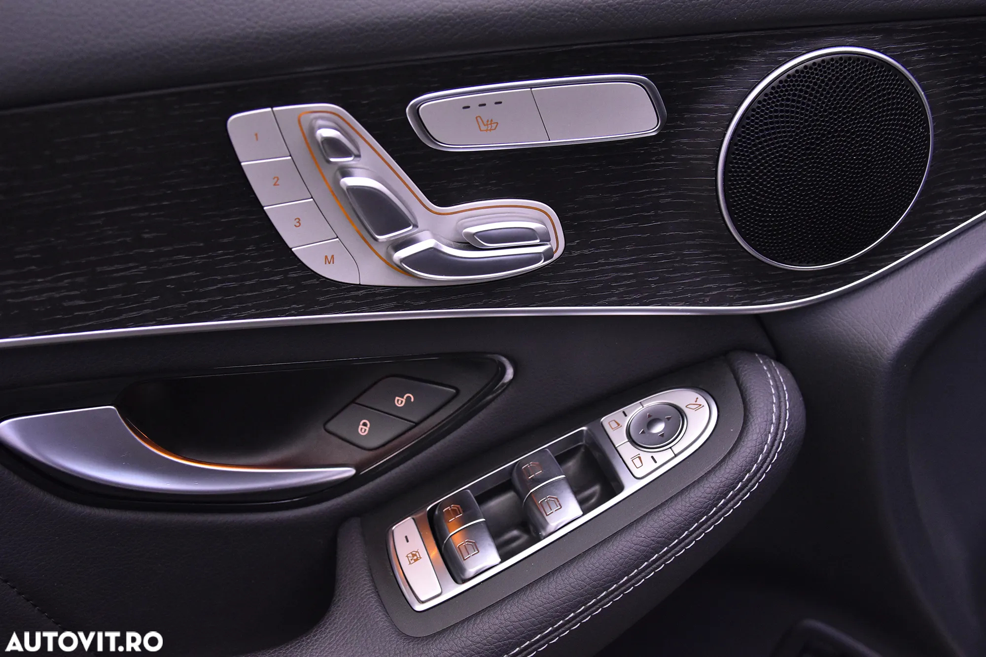 Mercedes-Benz GLC 300 e 4MATIC - 14