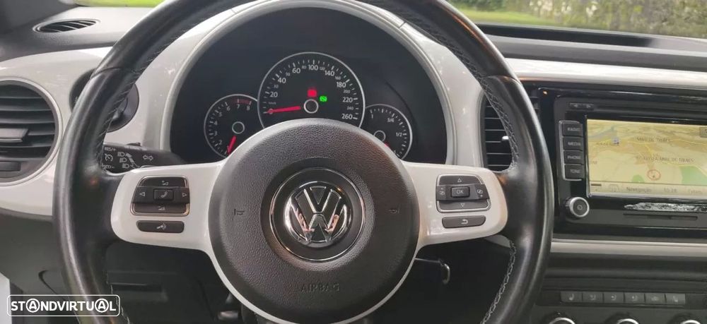 VW New Beetle 2.0 TSI Sport DSG - 28