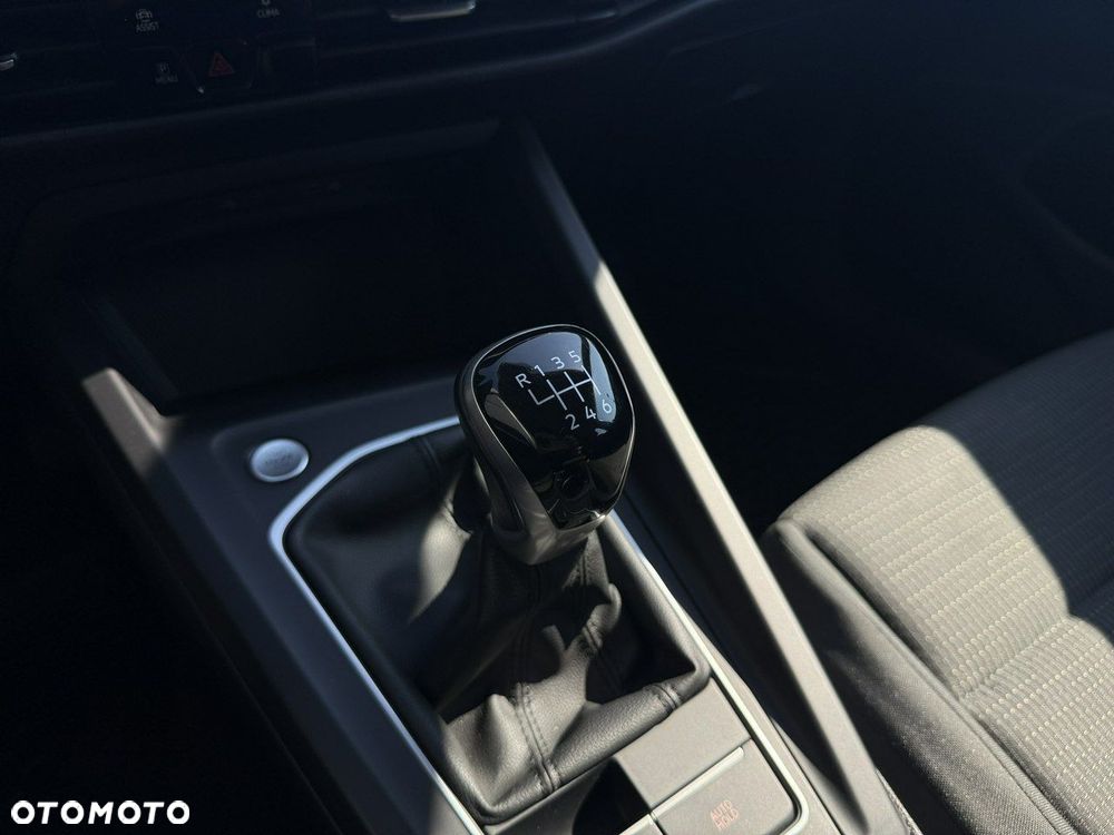 Volkswagen Golf 1.0 TSI - 28