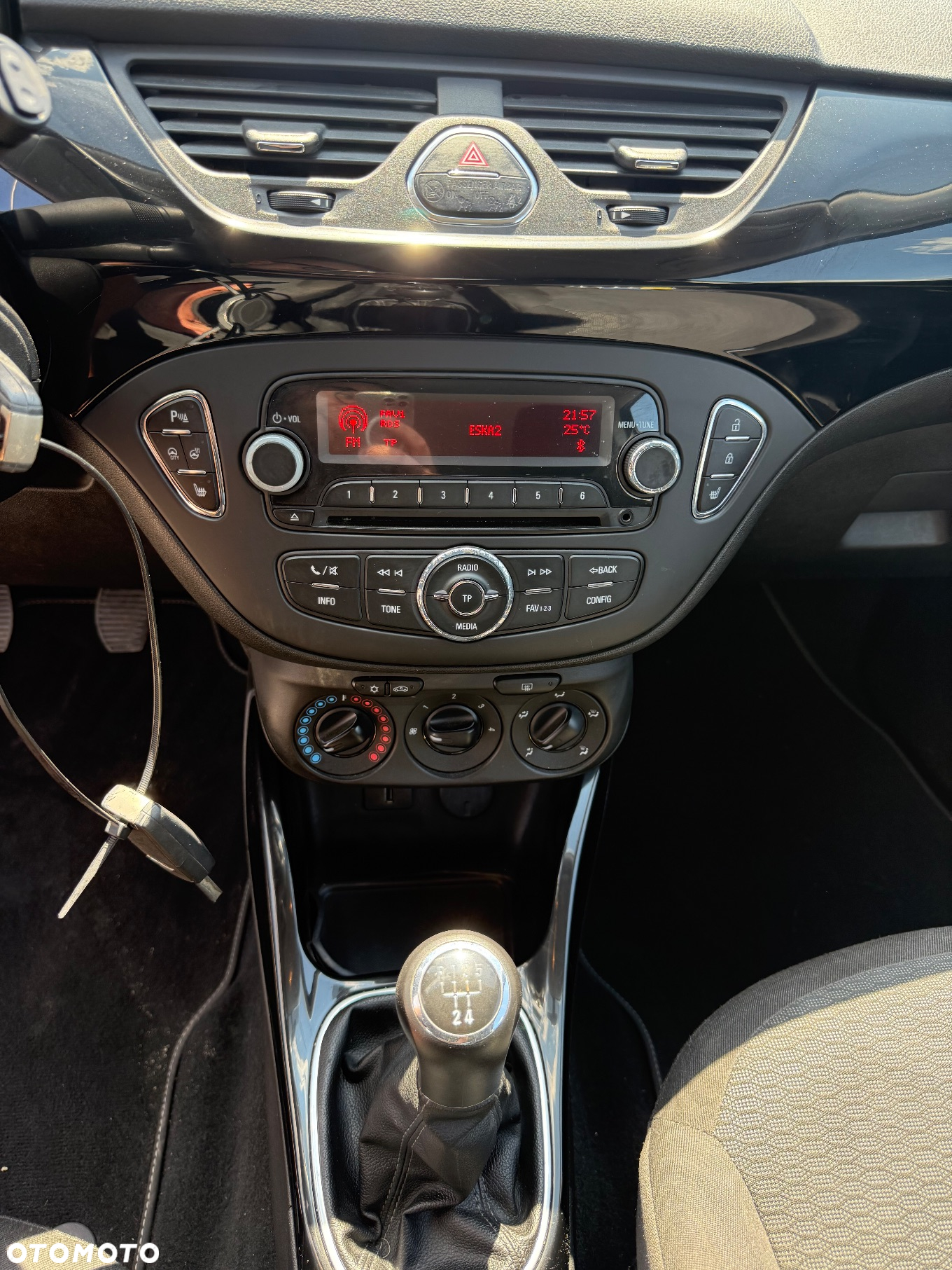 Opel Corsa 1.4 Enjoy - 8