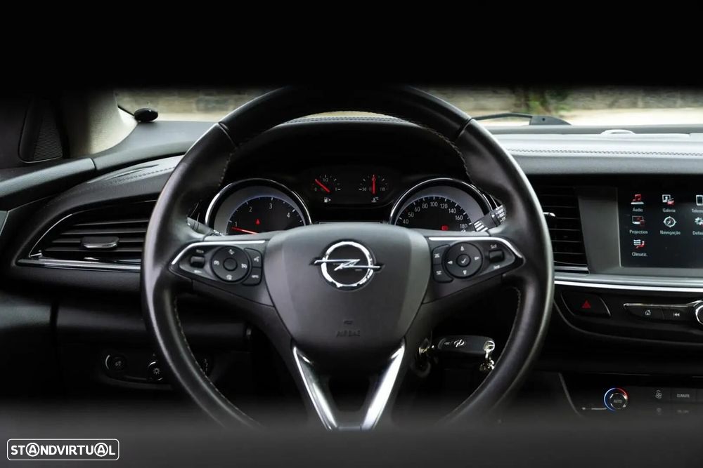 Opel Insignia Sports Tourer - 12