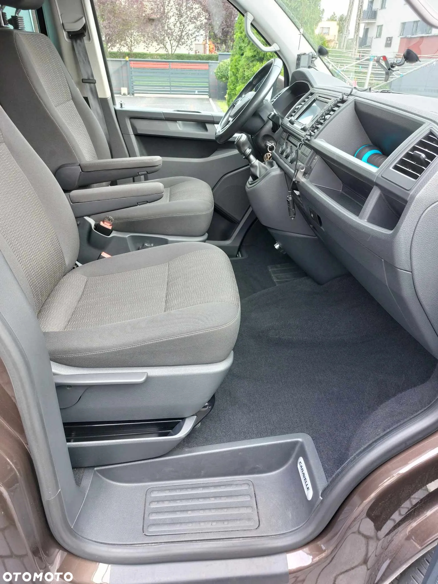 Volkswagen Caravelle 2.0 TDI L2 Comfortline - 17