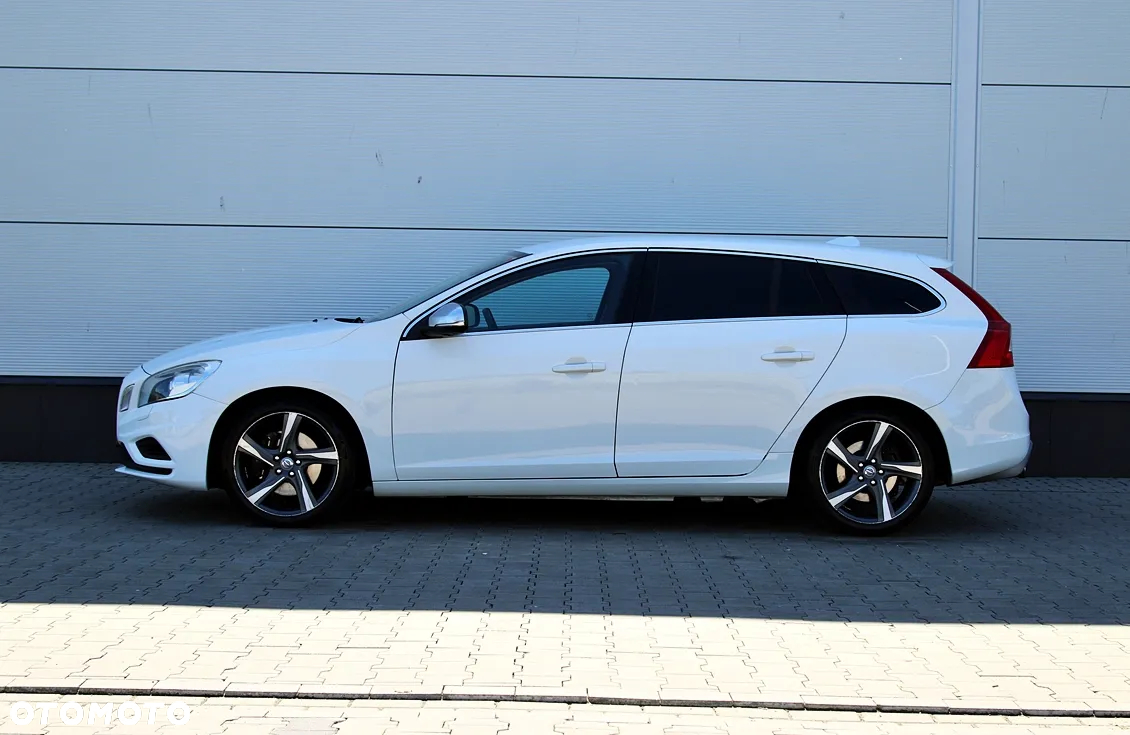 Volvo V60 2.0T R-Design - 6