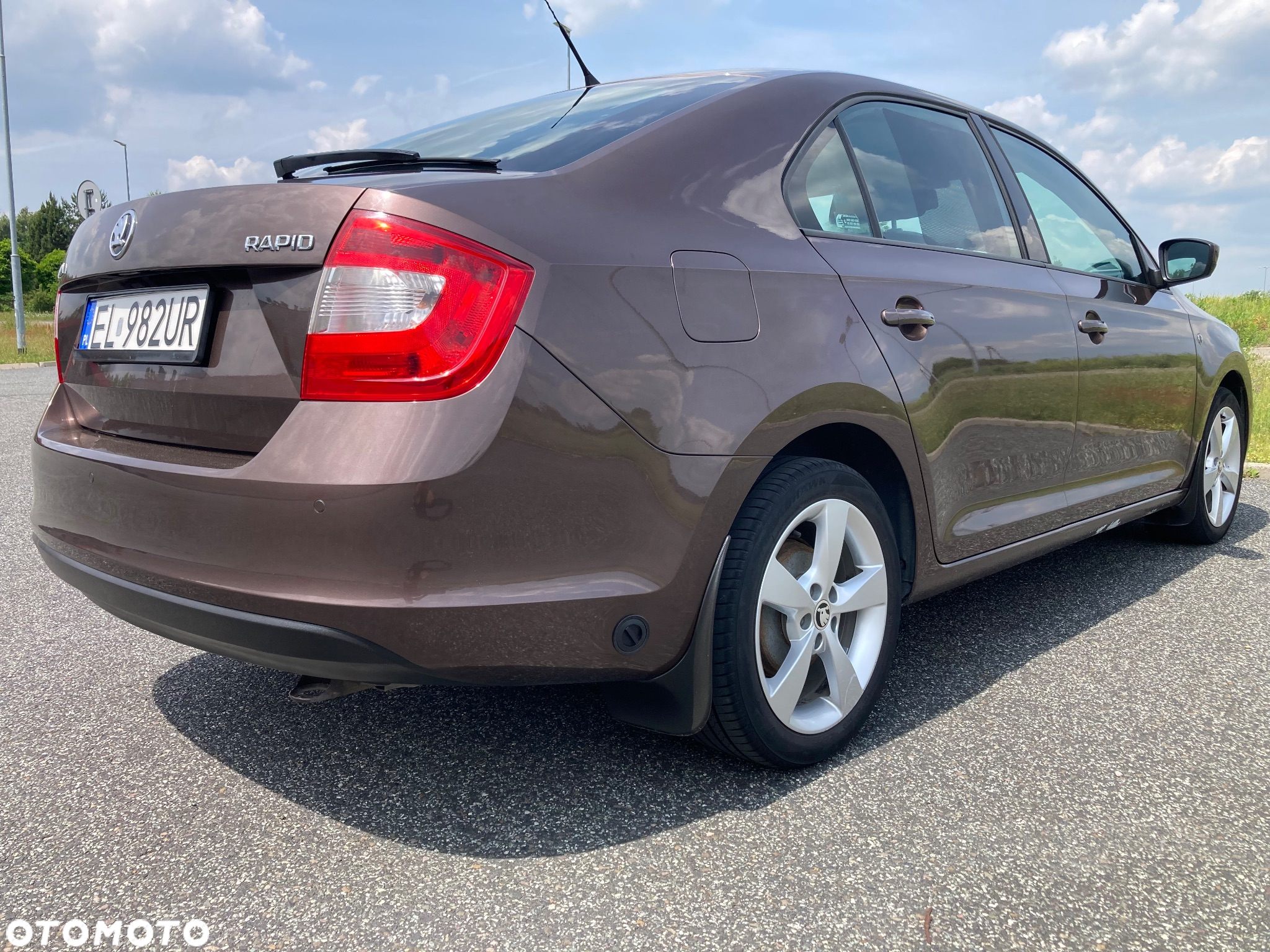 Skoda RAPID 1.2 Ambition Max - 4