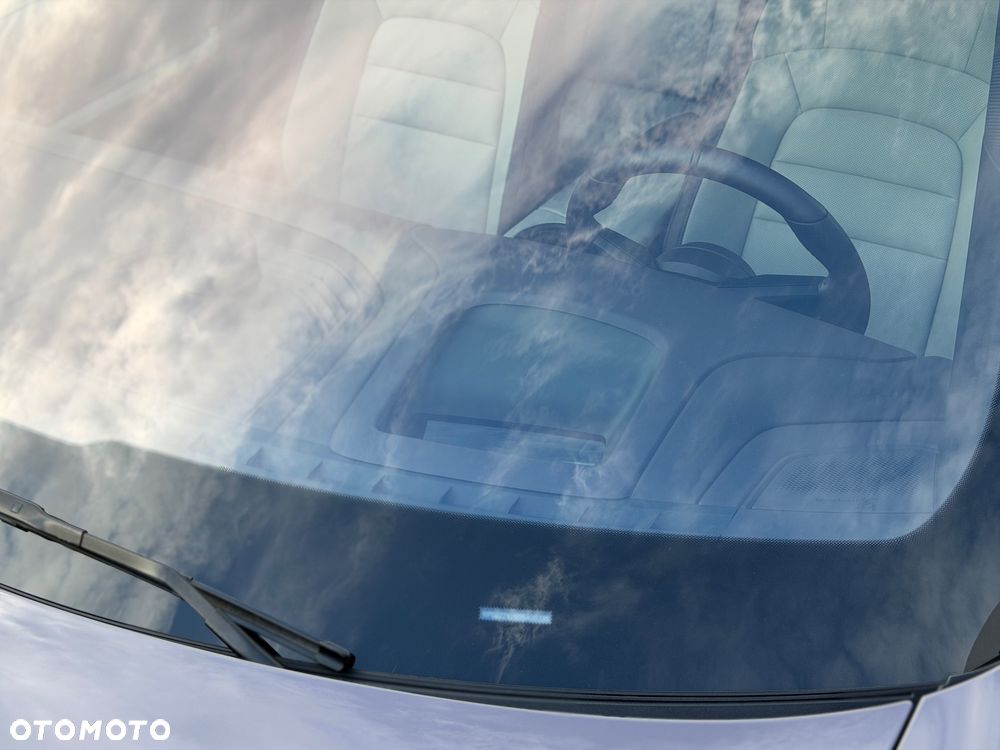 Porsche Taycan 105kWh Performance Plus - 37