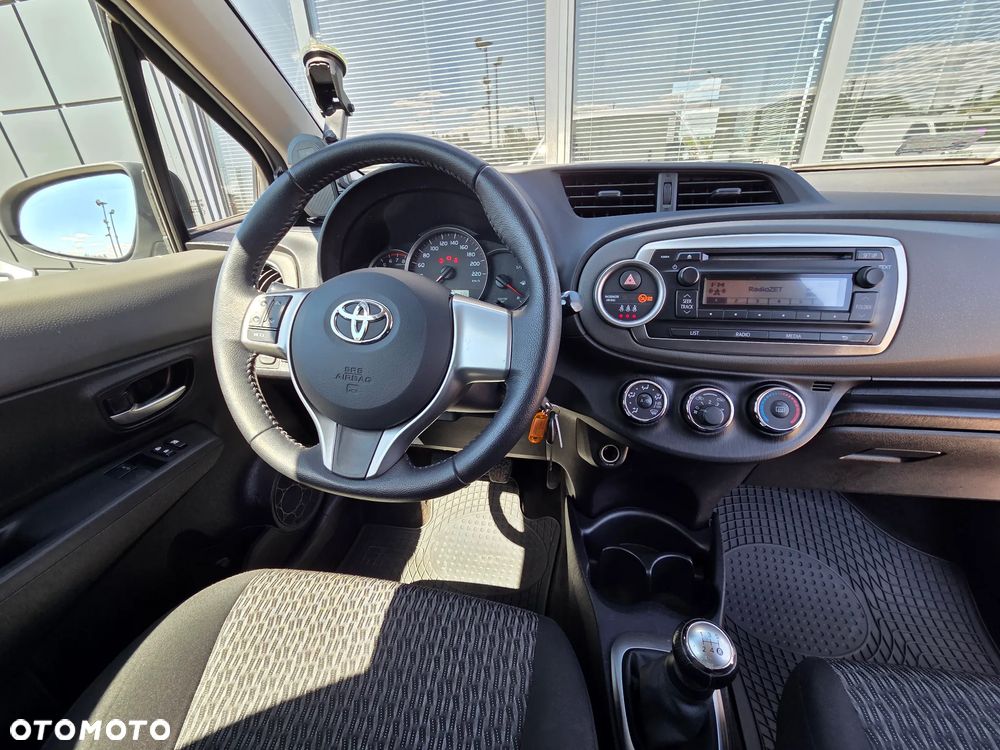 Toyota Yaris 1.0 Luna - 32