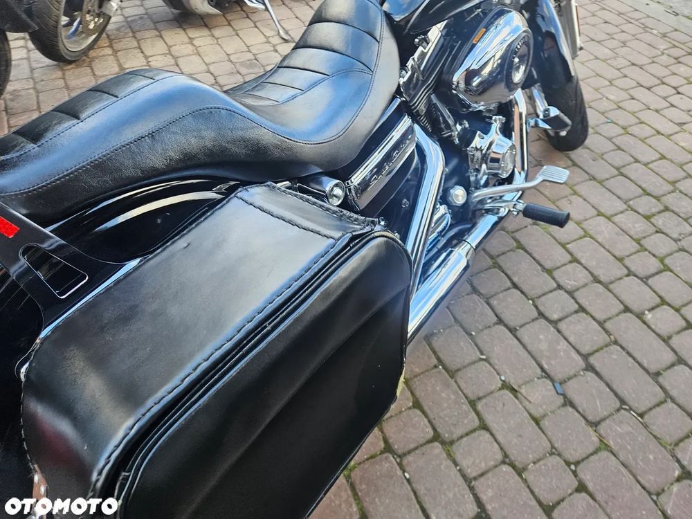 Harley-Davidson Dyna Super Glide - 27