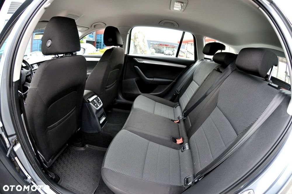 Skoda Octavia 1.6 TDI Ambition - 10