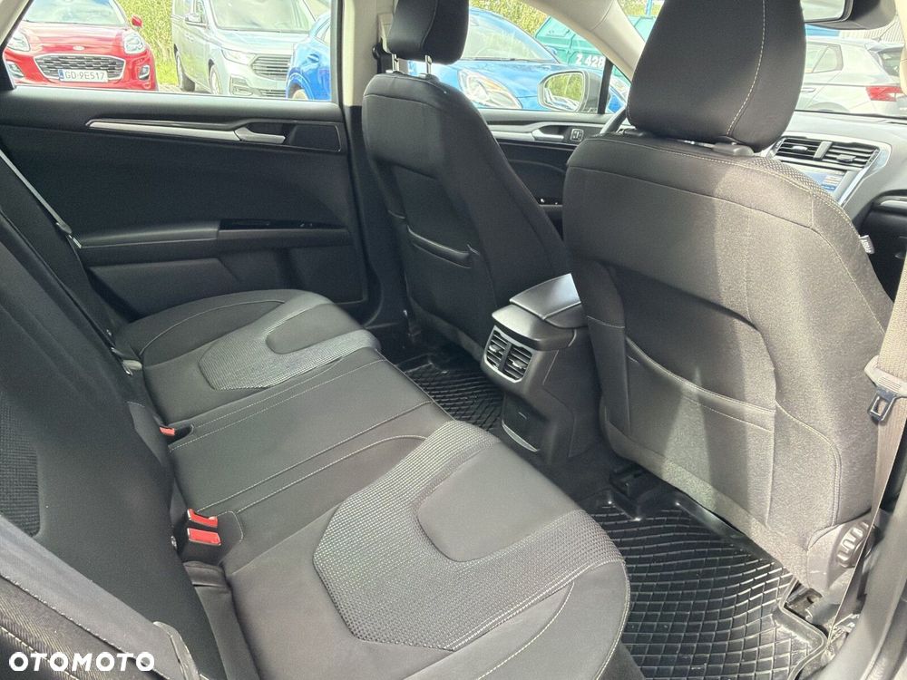 Ford Mondeo - 17