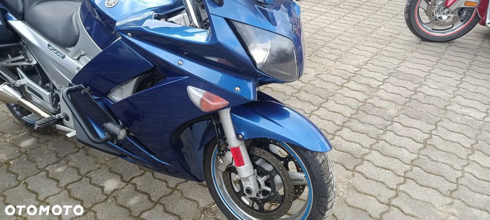Yamaha FJR - 2