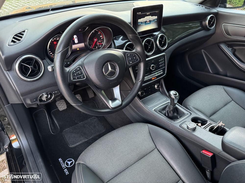 Mercedes-Benz CLA 180 d Shooting Brake Urban - 5