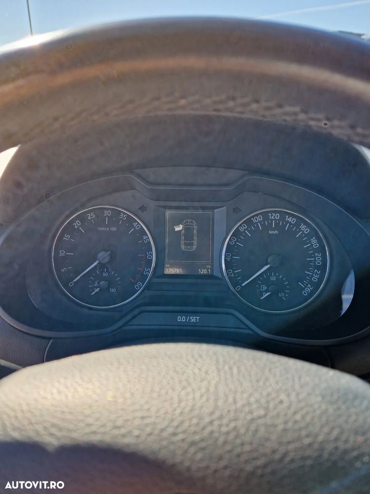 Skoda Octavia - 10