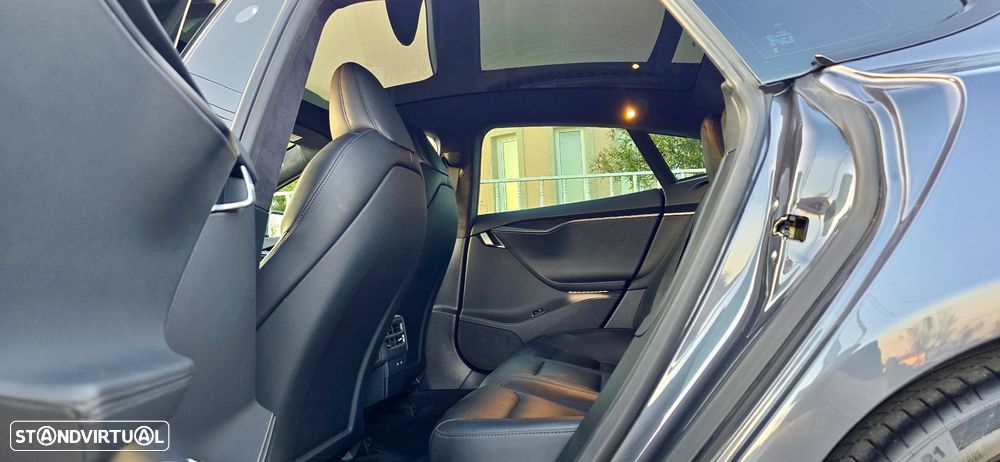 Tesla Model S 100 kWh Long Range Plus AWD - 12