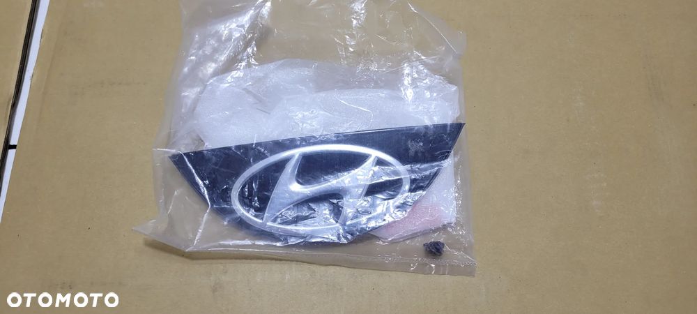 HYUNDAI EMBLEMAT KLAPY TYŁ TUCSON IV 873A2-N7000 NOWY - 1