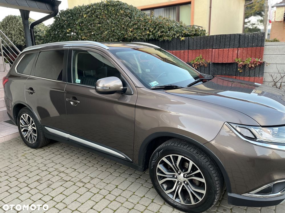 Mitsubishi Outlander - 4