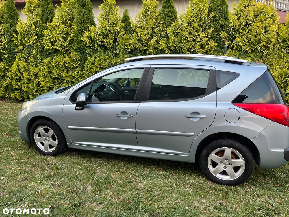Peugeot 207 1.4 - 12