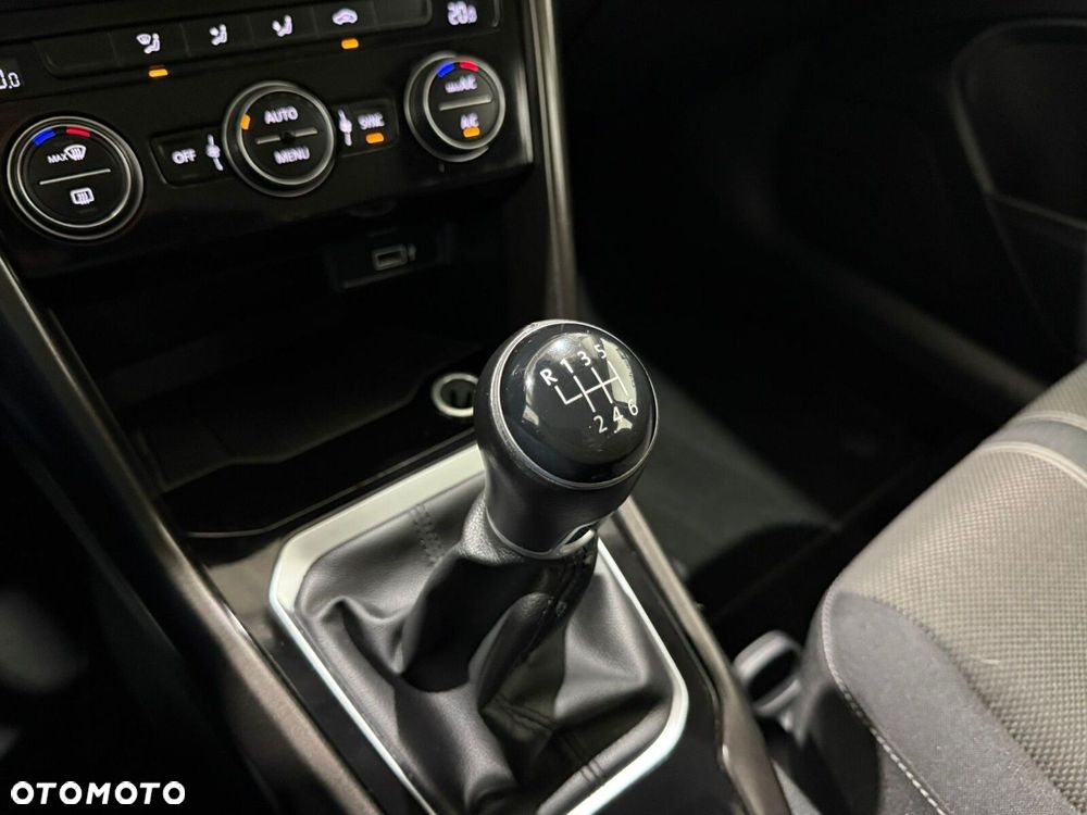 Volkswagen T-Roc - 37