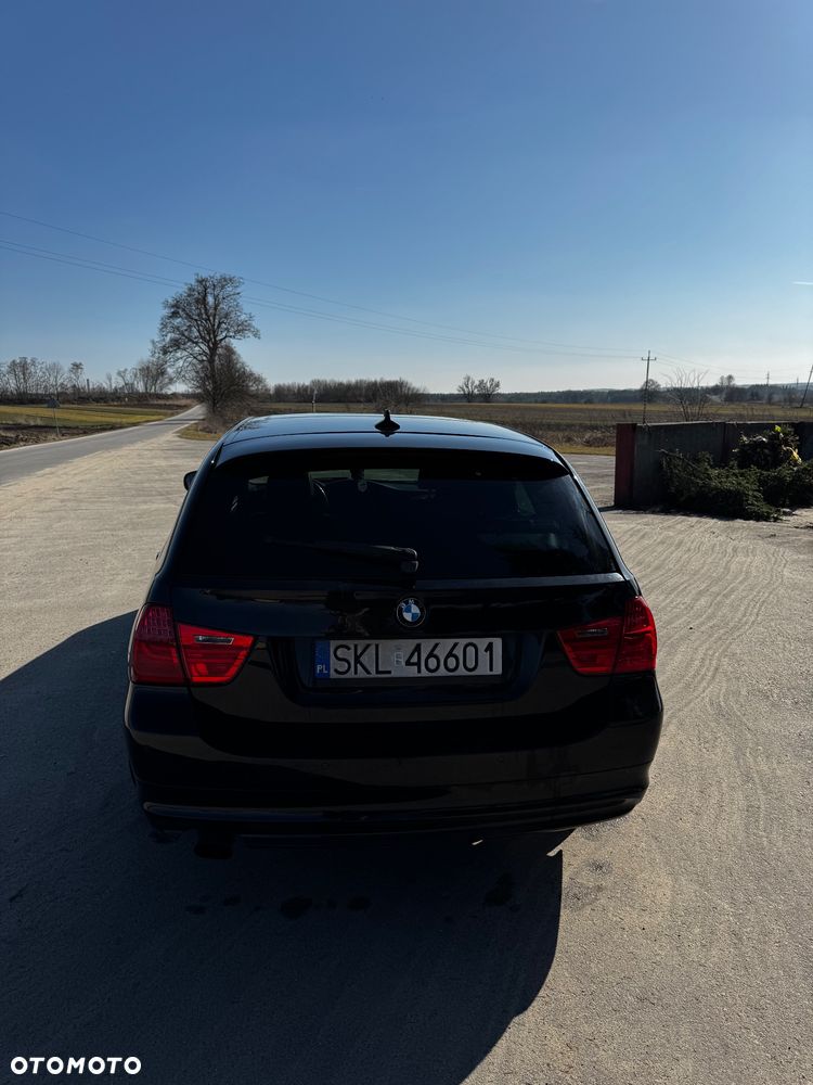 BMW Seria 3 318d - 3