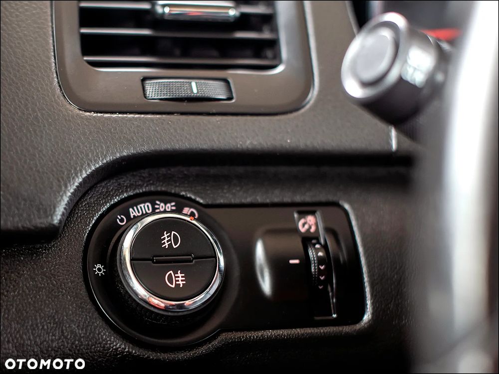 Opel Insignia - 29