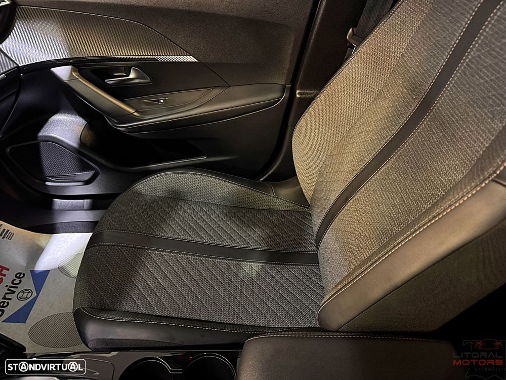 Peugeot 2008 1.2 PureTech Allure Pack EAT8 - 20