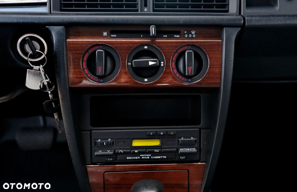 Mercedes-Benz W201 (190) - 33