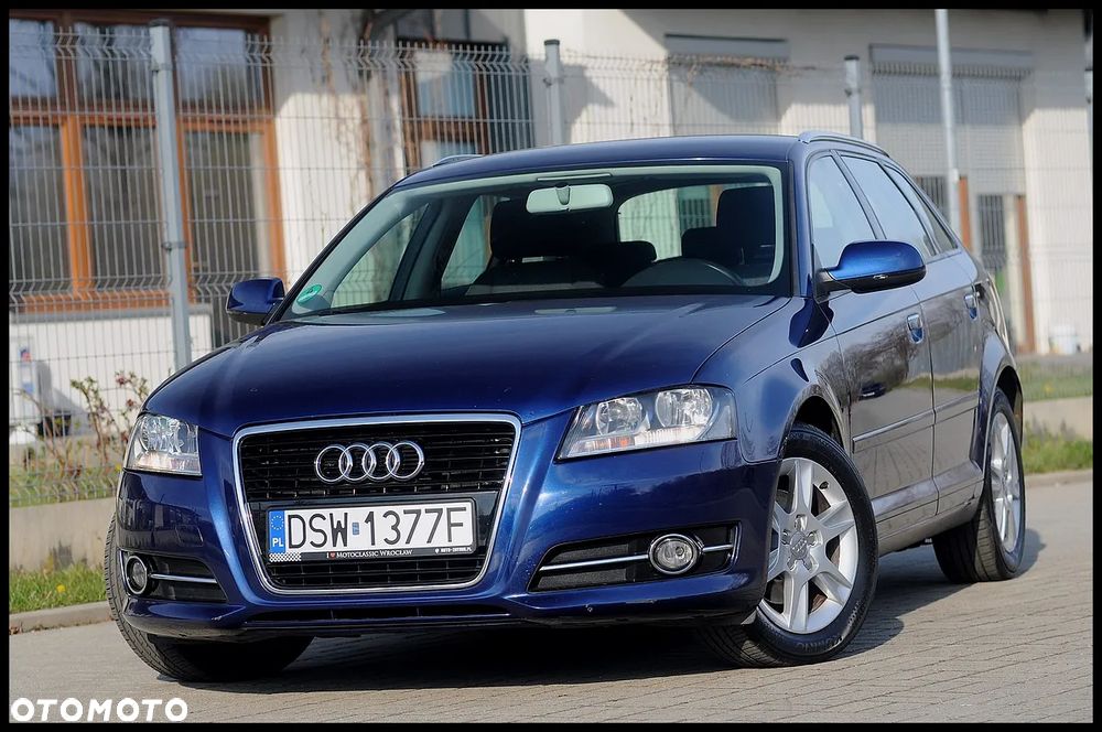 Audi A3 Sportback - 1