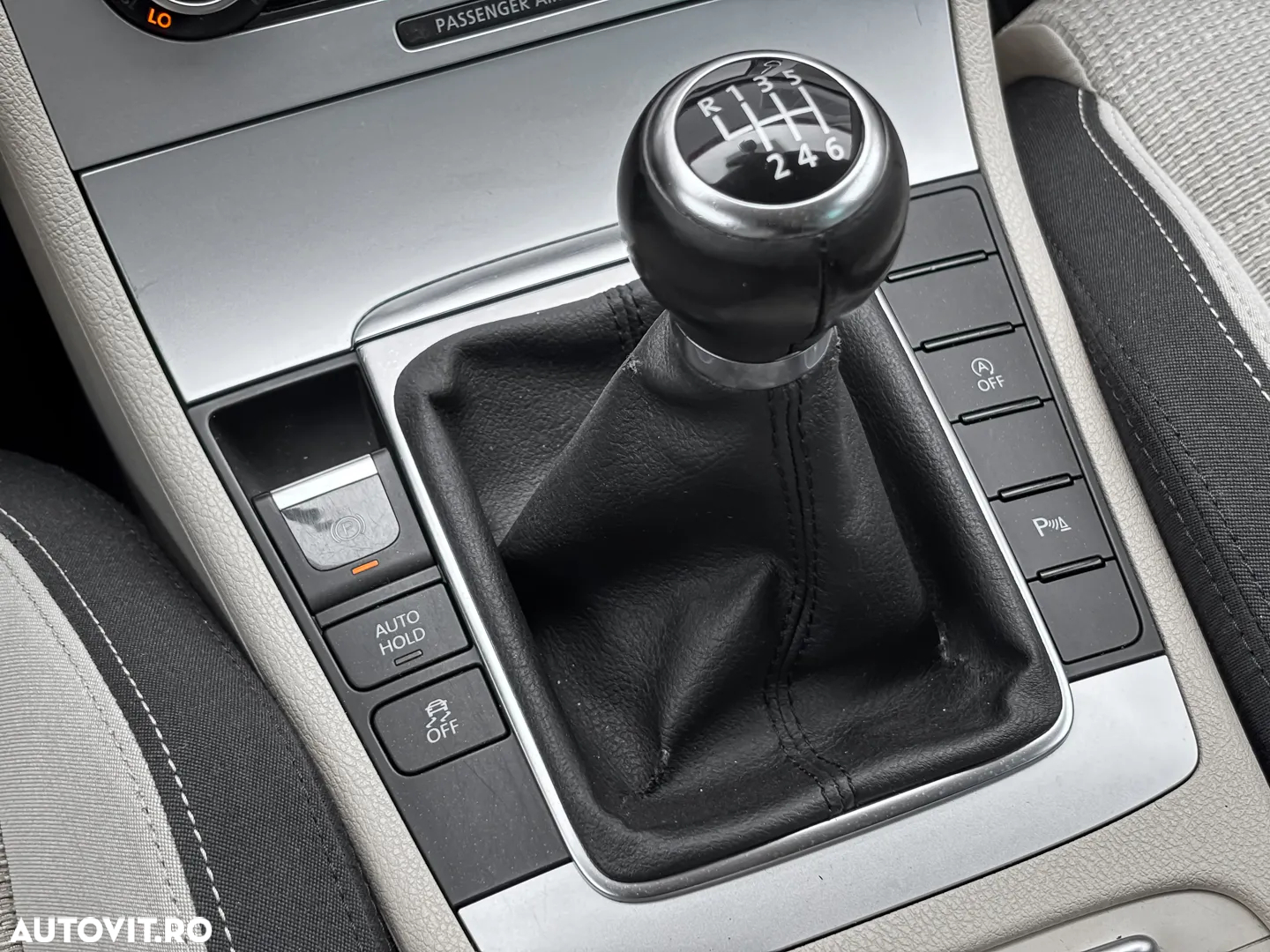 Volkswagen Passat - 14