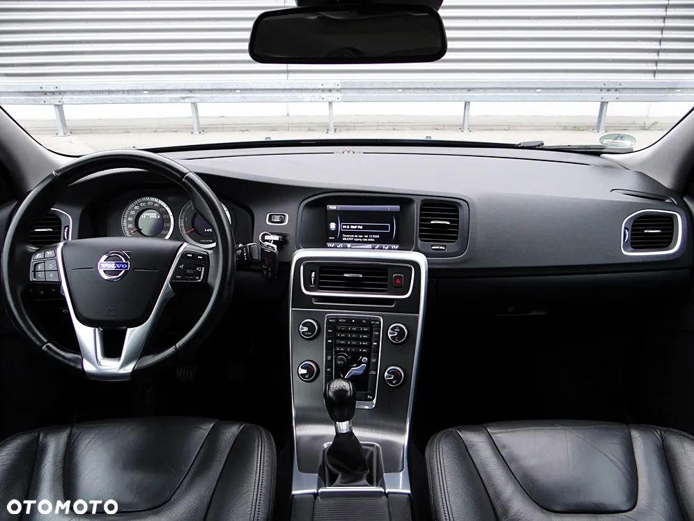 Volvo S60 D3 Summum - 24