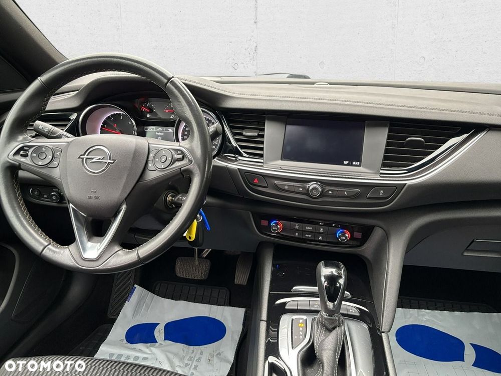 Opel Insignia - 18