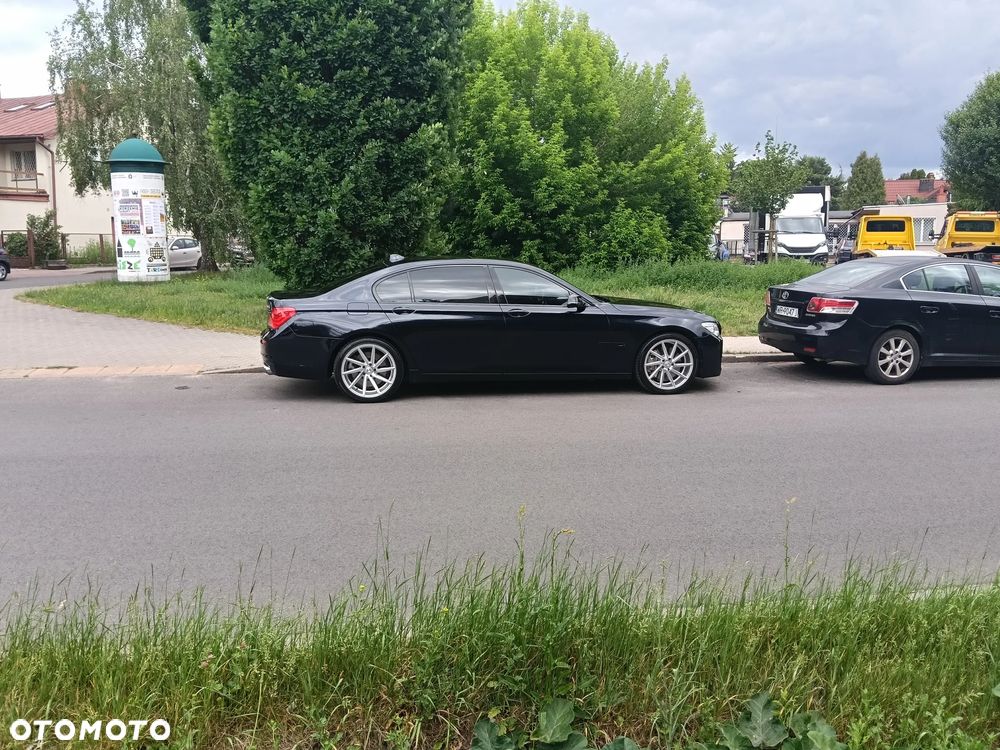 BMW Seria 7 - 39