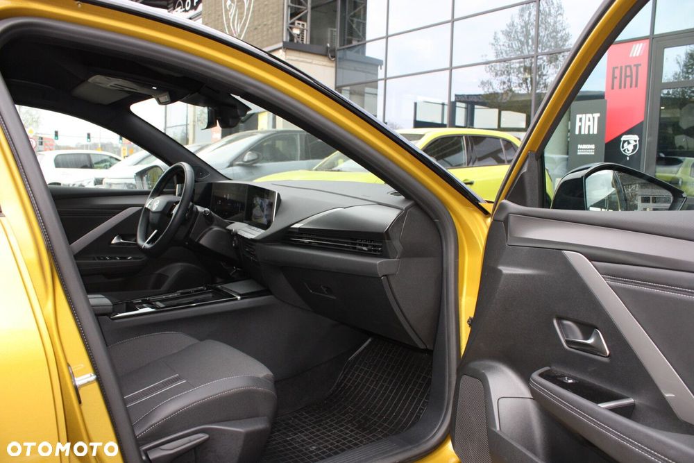 Opel Astra 1.2 T GS S&S - 16