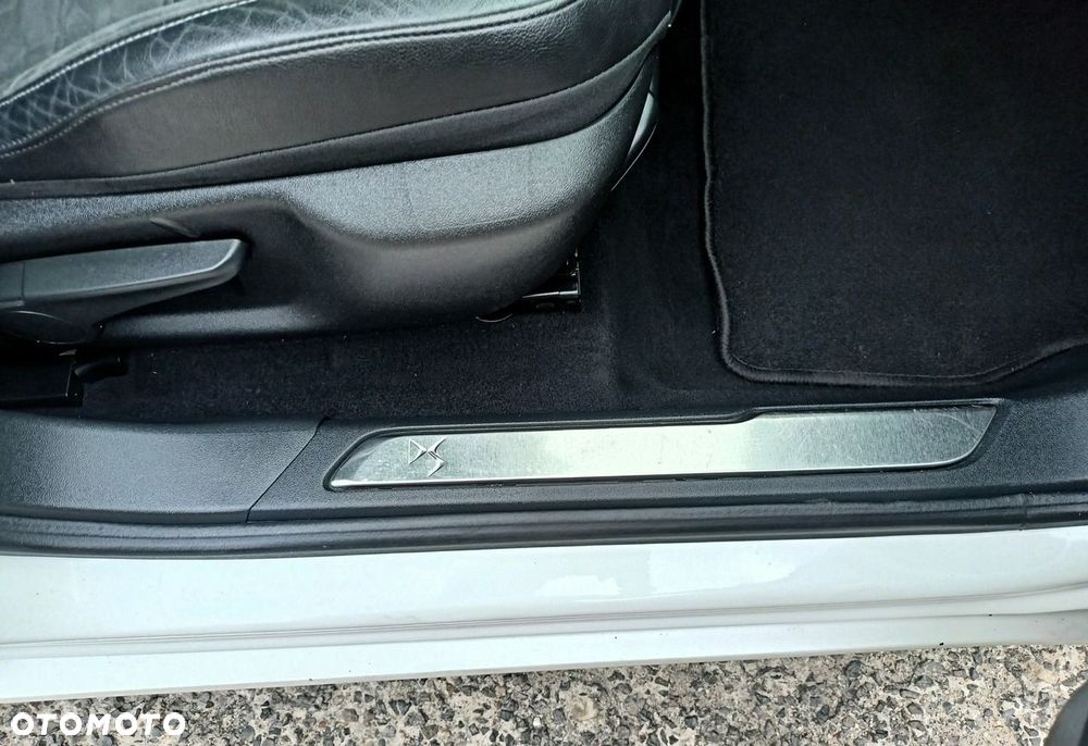 Citroën DS5 2.0 HDi Pure Pearl - 28
