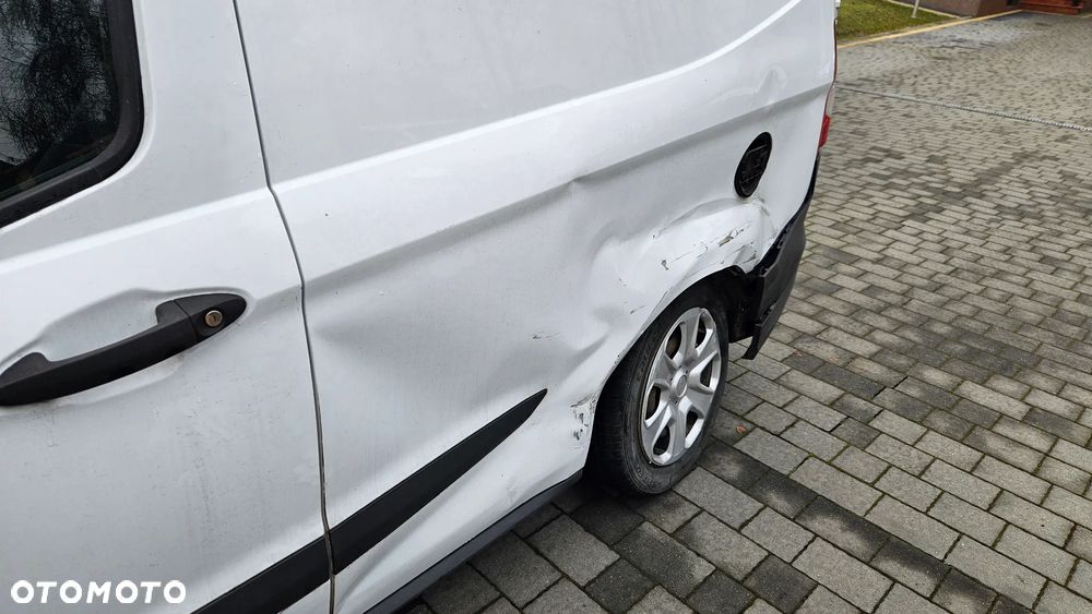 Ford Transit Courier - 9