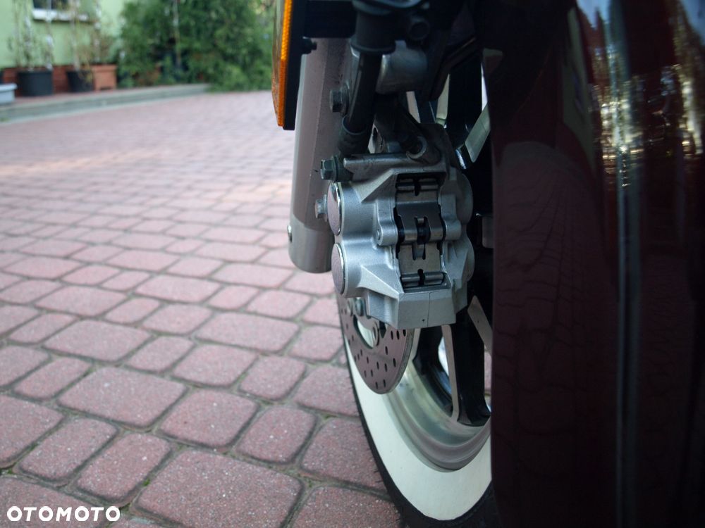 Yamaha Road Star - 11