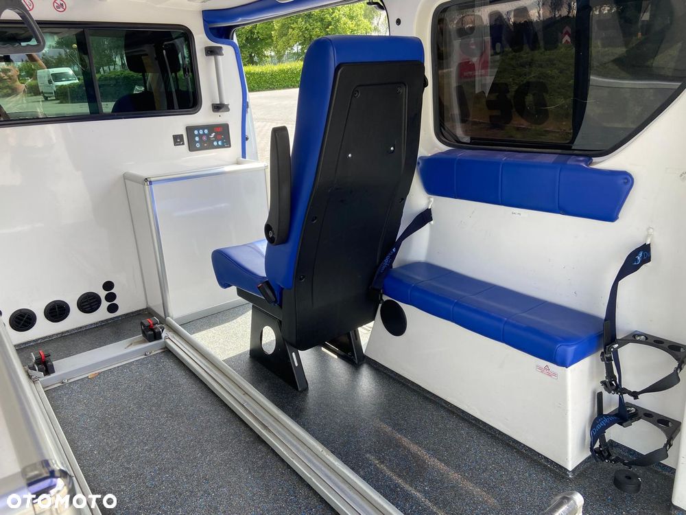 Opel Ambulans Karetka vivaro - 20