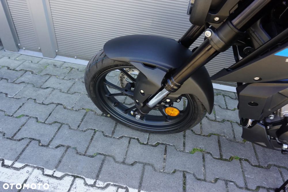 Honda CB - 8
