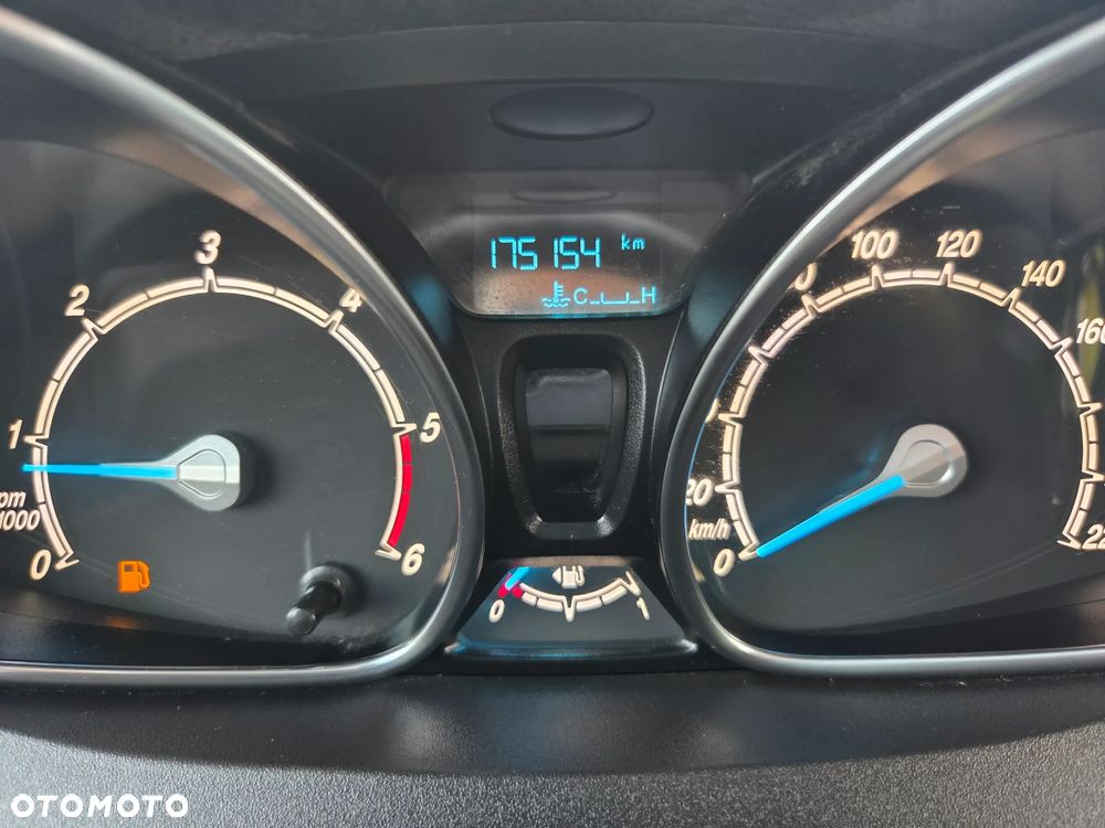 Ford Tourneo Courier ver-1-5-tdci-trend - 28