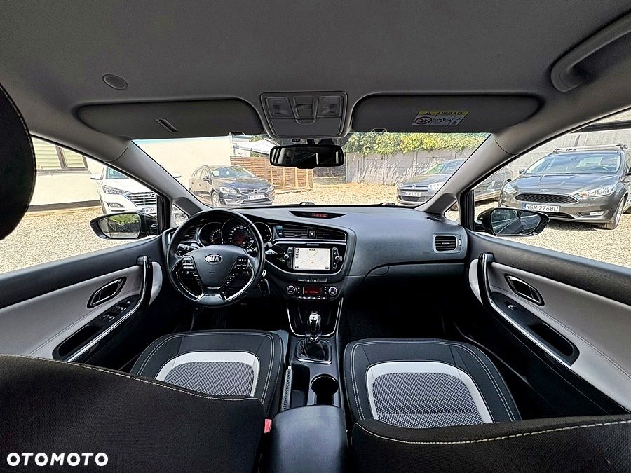 Kia Ceed 1.4 CVVT Dream-Team Edition - 21