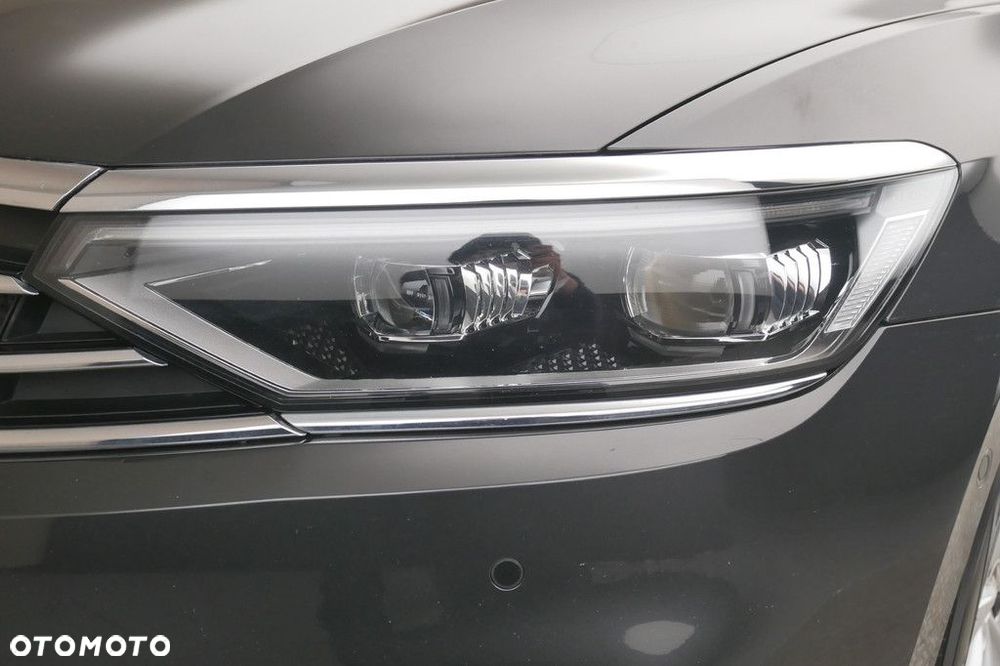 Volkswagen Passat Variant 2.0 TSI Elegance DSG - 13