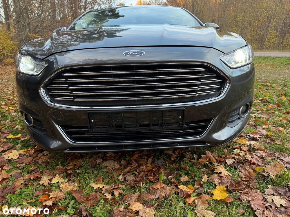Ford Fusion 2.0 EcoBoost Titanium - 25