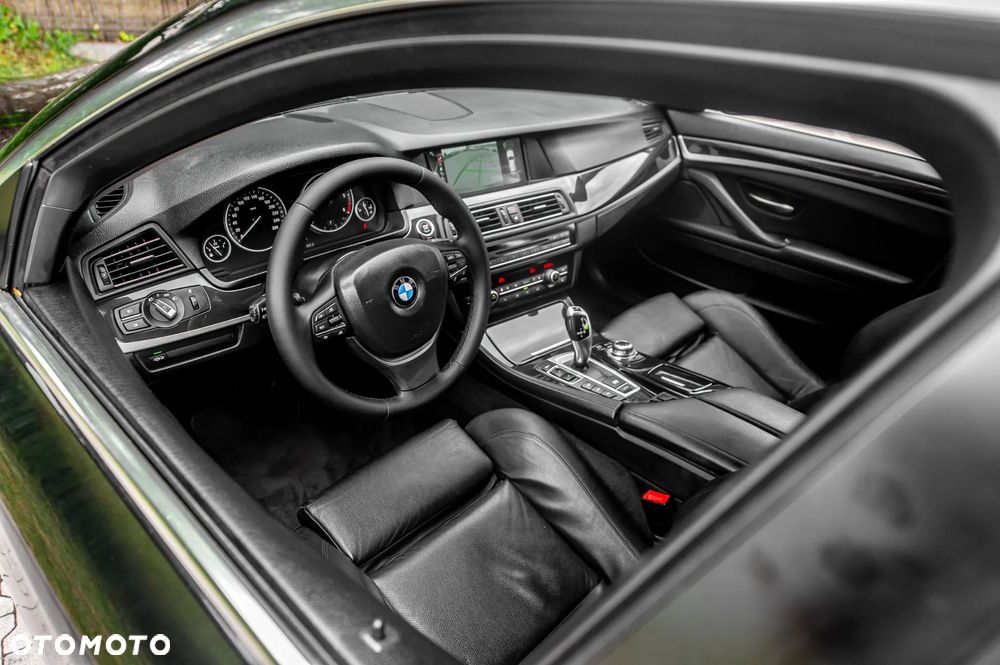 BMW Seria 5 530d xDrive - 22