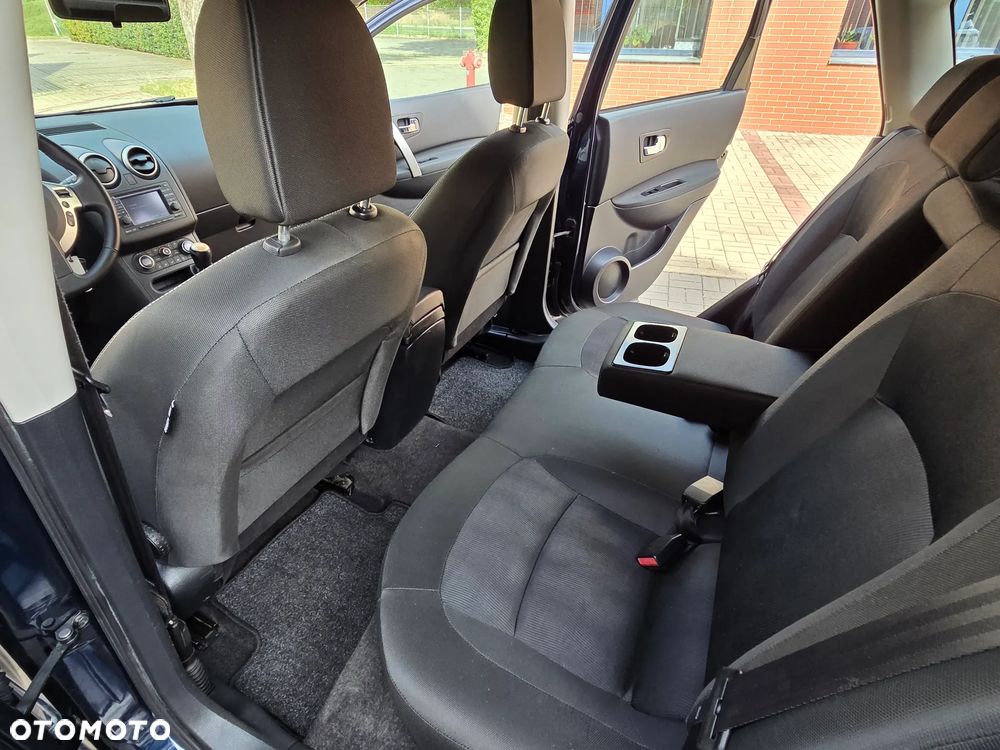 Nissan Qashqai 2.0 dCi DPF lounge - 27